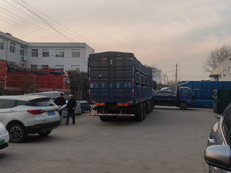 2025年1月13日鋅鋼圍墻護欄裝車發貨! 2025年1月13日鋅鋼圍墻護欄裝車發貨!