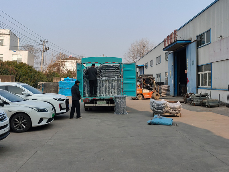 2025年3月7日鋅鋼飄窗護(hù)欄裝車發(fā)貨！