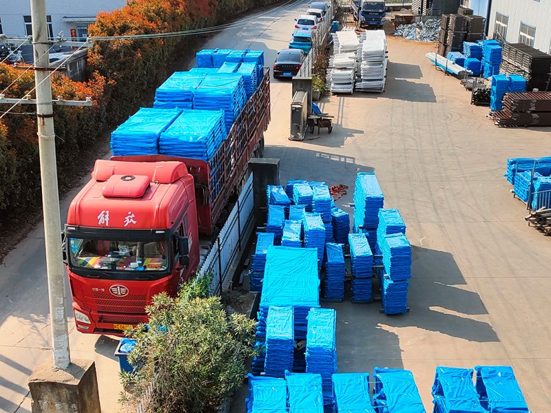 2025年4月7日鋅鋼護窗欄桿裝車發貨! 2025年4月7日鋅鋼護窗欄桿裝車發貨!