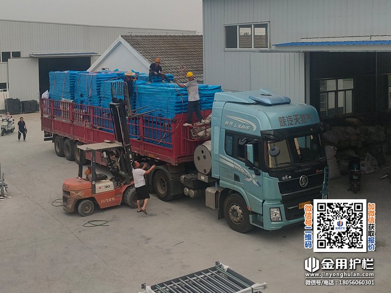 2025年7月15日鋅鋼陽(yáng)臺(tái)欄桿裝車(chē)發(fā)貨！