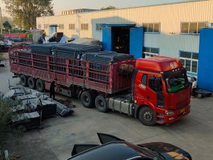 2025年9月26日鋅鋼圍墻護(hù)欄裝車發(fā)貨！